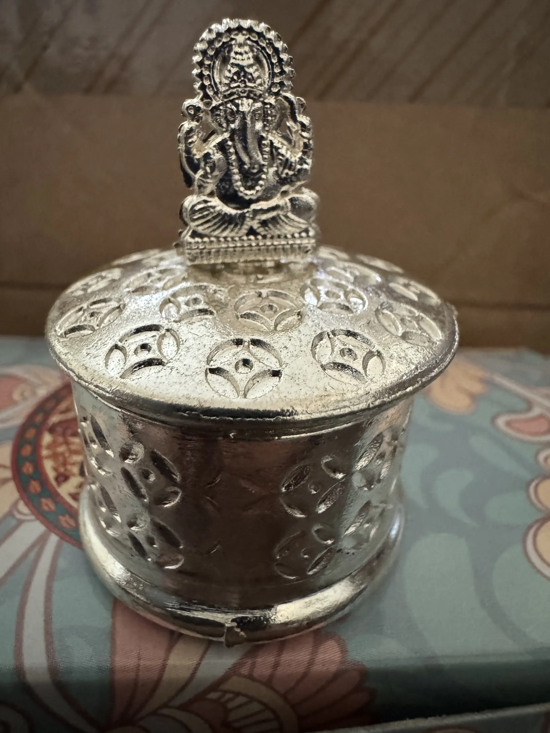Zinc alloy Kumkum Holder
